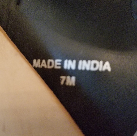 Rebecca Minkoff Sheena Leather Thong Sandals - Picture 5 of 6